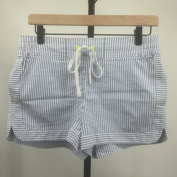 Vineyard Vines Pants - Vineyard Vines Performance Seersucker Striped Shorts Blue White XS 2H001190